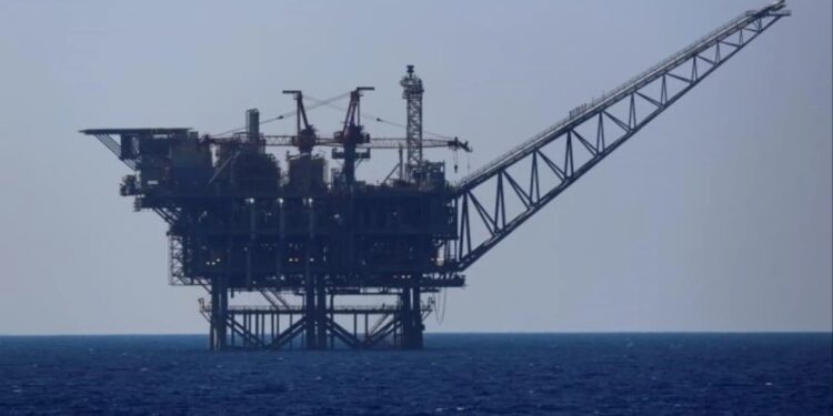 川普承諾逆轉拜登政策 解禁海上油氣開採（圖：路透社）