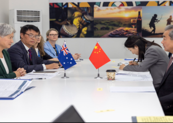 罕見 中共在澳紐周邊海域進行實彈演習 澳新商業航班被迫改道