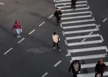 中國將迎來史上最難就業季 兩會參保提案引關注