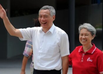 李顯龍夫人轉貼: 習執政12年「像黑幫老大」魅力攻勢顯可笑