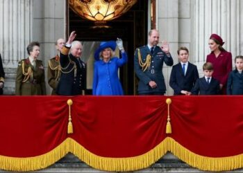 英二戰勝利80周年慶祝活動 烏克蘭軍人閃亮登場