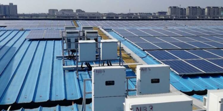 圖為中國產太陽能逆變器在使用中(圖:網圖)