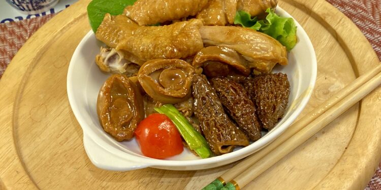 本食譜及照片由 【梁廚美食】烹飪節目梁師傅提供
Recipe and Photo developed by Master Chef James Leung