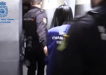 西班牙警方不手軟 查扣華人倉庫數萬件“頂級復刻”奢侈品