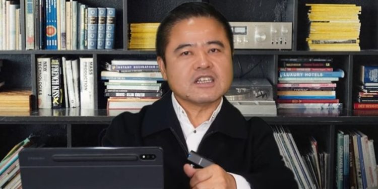 中共前官員李傳良（Youtube 截圖）