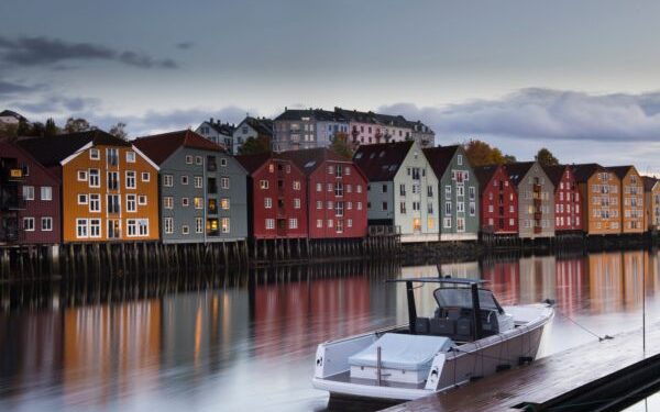 TOPSHOT - A boat is moored in the city centre of Trondheim, on October 16, 2017. / AFP PHOTO / Martin BUREAU (Photo credit should read MARTIN BUREAU/AFP/Getty Images)